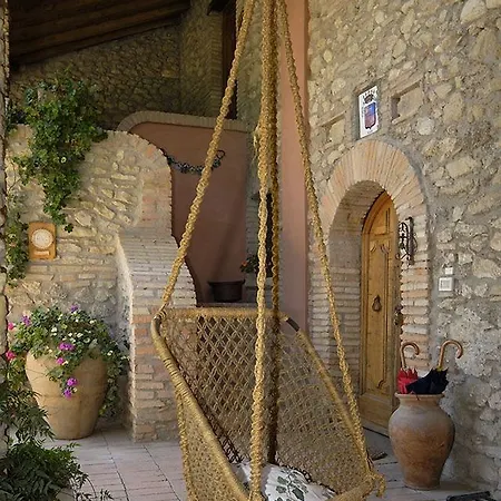 Il Casale Di Max Bed & Breakfast 3*